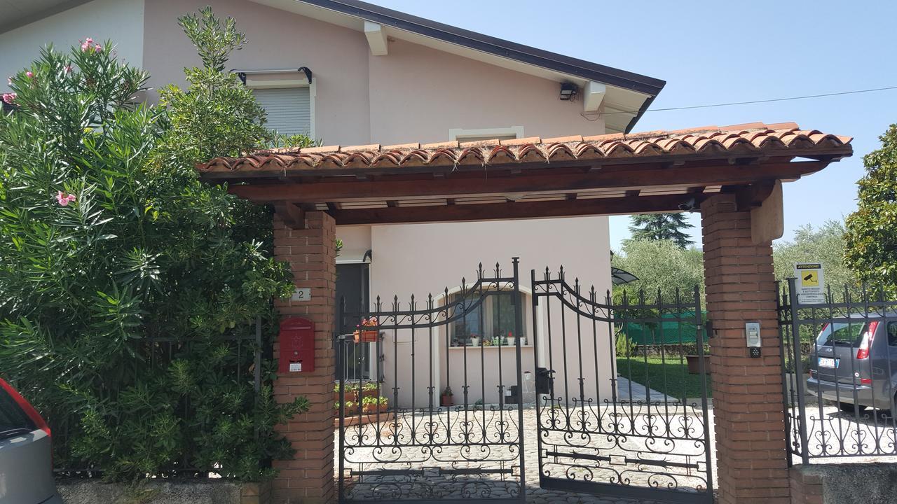 Villa Indipendente A Pochi Passi Dal Lago سان فيليتْشي ديل بيناكو المظهر الخارجي الصورة